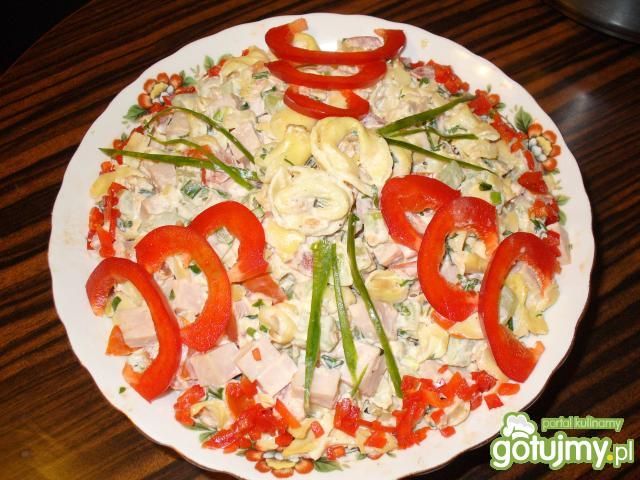 sałatka z tortelini i szczypiorkiem sałatka z tortelini i szczypiorkiem