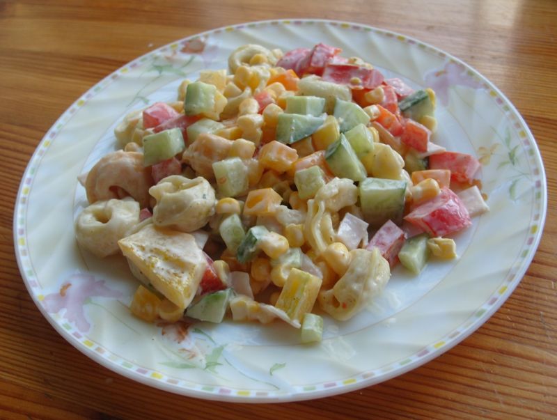 Sałatka z tortellini Sałatka z tortellini