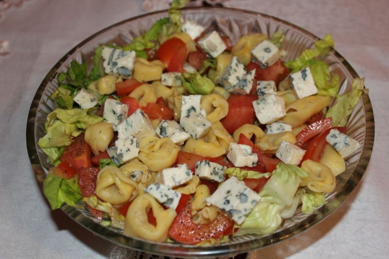 Sałatka z tortellini 