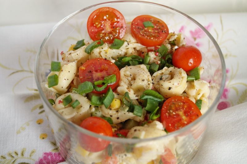 Sałatka z tortellini Sałatka z tortellini