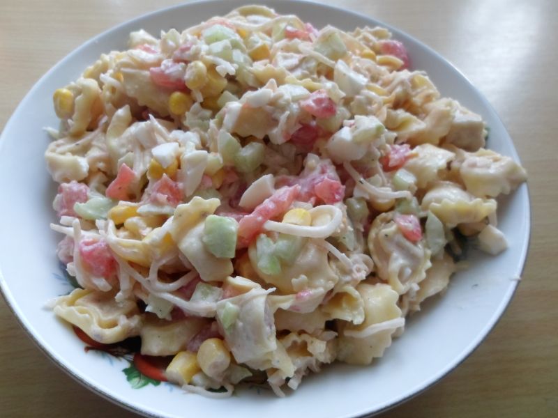 Sałatka z tortellini