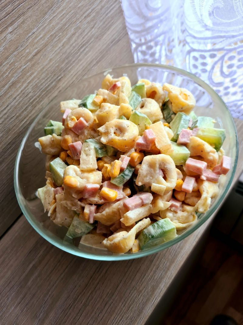 Sałatka z tortellini Sałatka z tortellini