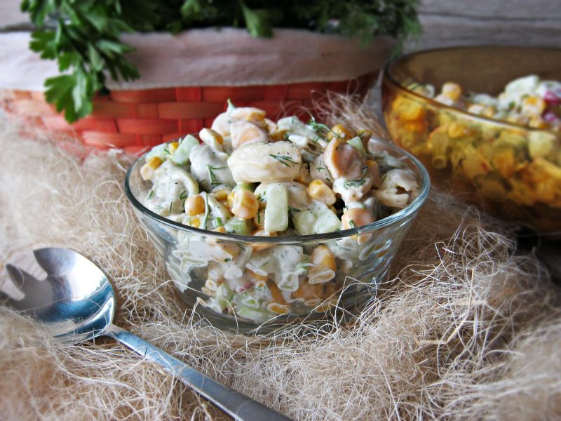 Sałatka z tortellini i koperkiem Sałatka z tortellini i koperkiem