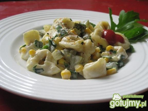 Sałatka z tortellini i rukoli