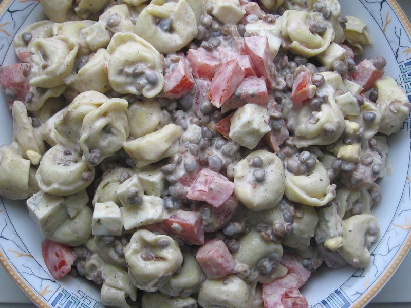 Sałatka z tortellini i serem lazur Sałatka z tortellini i serem lazur