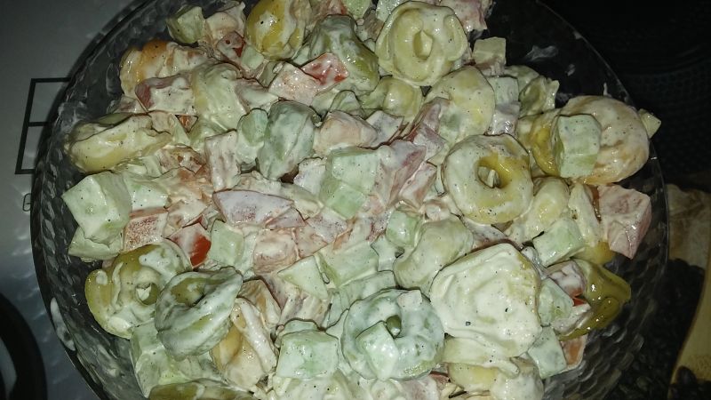 Sałatka z tortellini wg Gosi Sałatka z tortellini wg Gosi