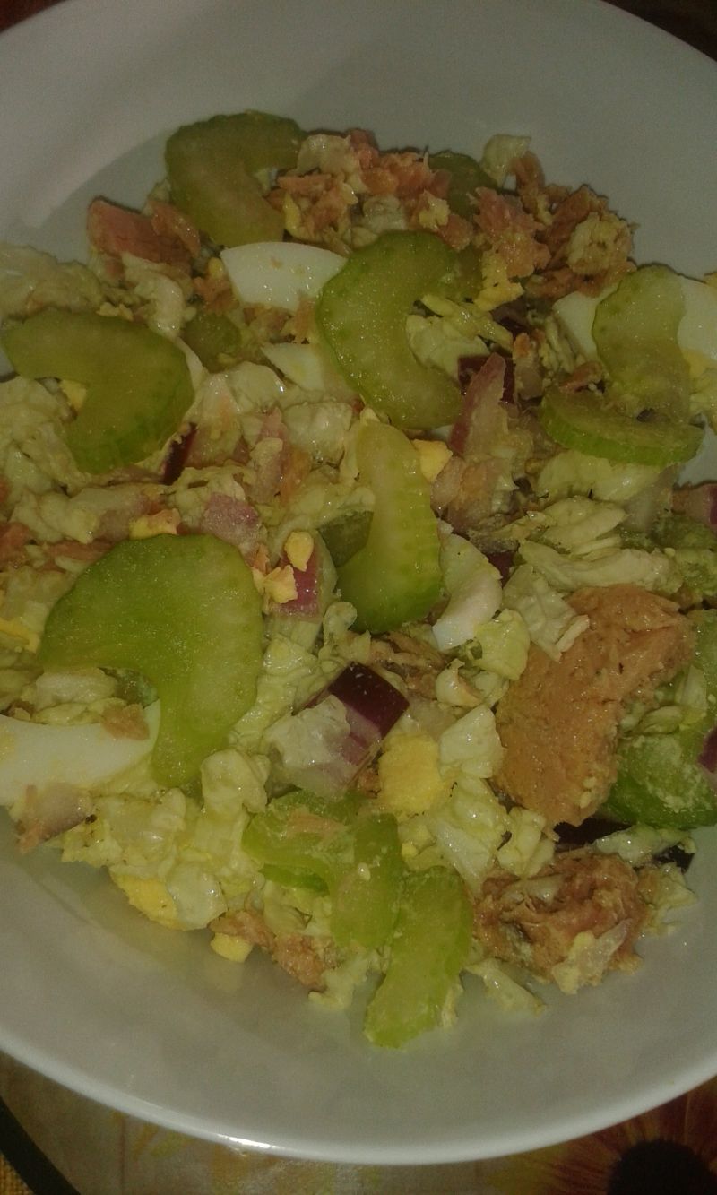 Sałatka z tuńczyka Sałatka z tuńczyka