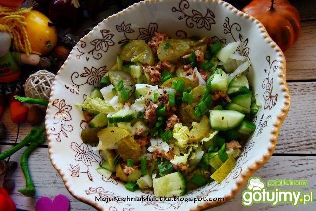 Sałatka z tuńczyka i kapusty pekińskiej 