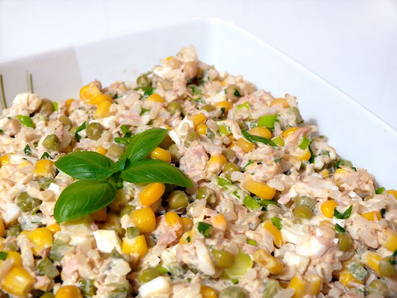 Sałatka z tuńczyka i ryżu Sałatka z tuńczyka i ryżu