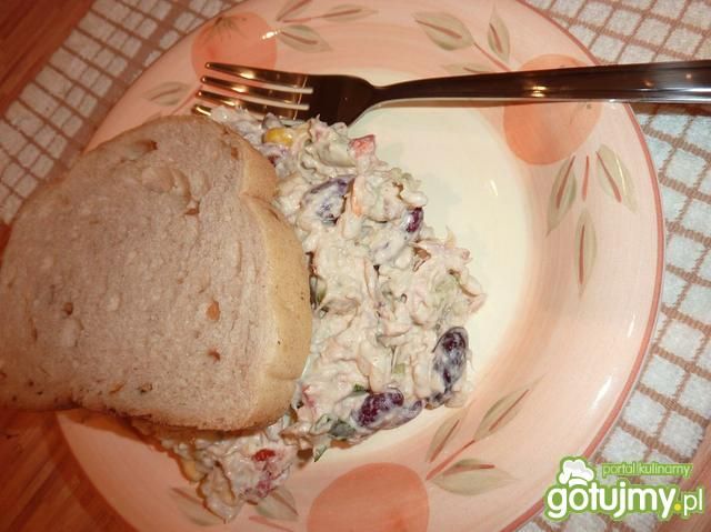 Sałatka z tuńczyka z majonezem