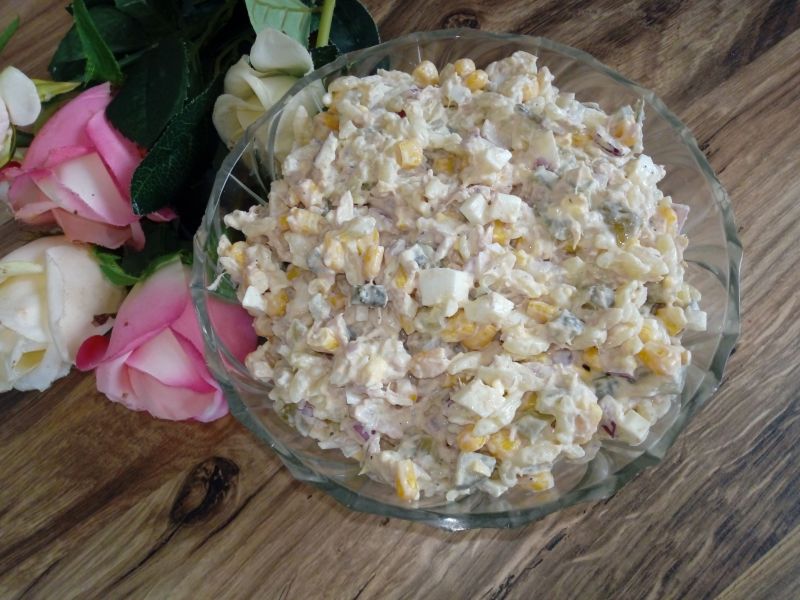 Sałatka z tuńczykiem