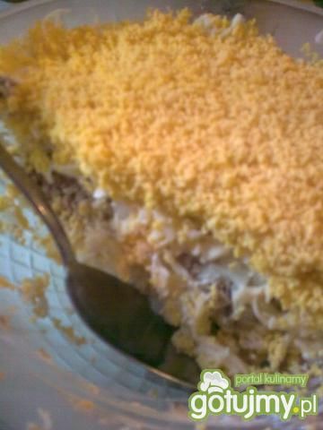 Sałatka z tuńczykiem i jajkiem