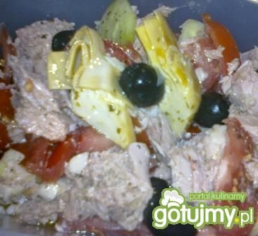 Sałatka z tuńczykiem i karczorem