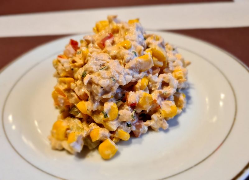 Sałatka z tuńczykiem i ryżem Sałatka z tuńczykiem i ryżem