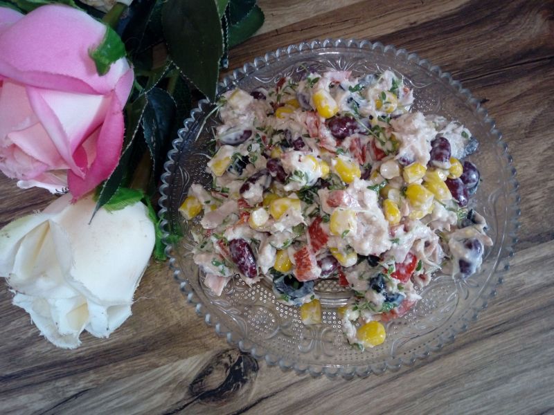 Sałatka z tuńczykiem i rzeżucha Sałatka z tuńczykiem i rzeżucha