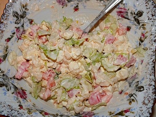 Sałatka z twarogu i świeżych warzyw