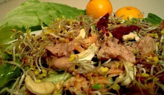 Sałatka z wątróbką dorsza i łososiem