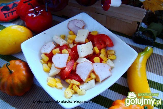 Sałatka z wedzoną polędwiczką 