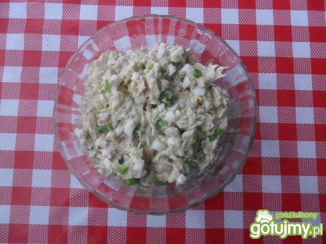 Sałatka z wędzonej makreli 2