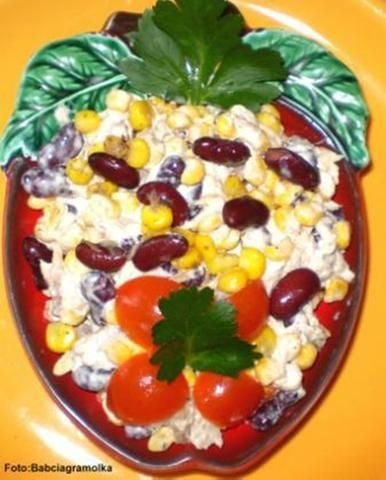 Sałatka z wędzonej makreli :