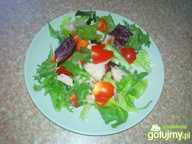 Sałatka z wędzonym kurczakiem 8