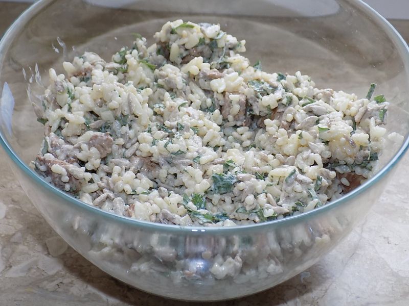 Sałatka z ziarnami słonecznika