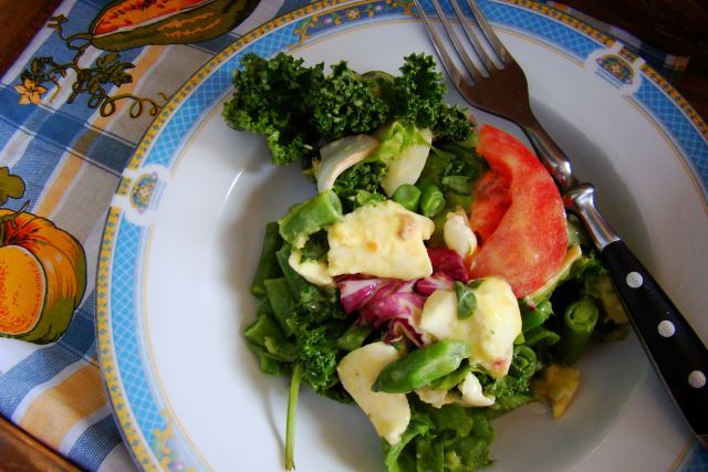 Sałatka z zielonej fasolki z jarmużem  Sałatka z zielonej fasolki z jarmużem