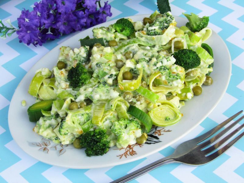 Sałatka z zielonych warzyw 