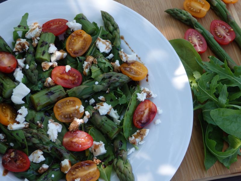 Sałatka z zielonymi szparagami