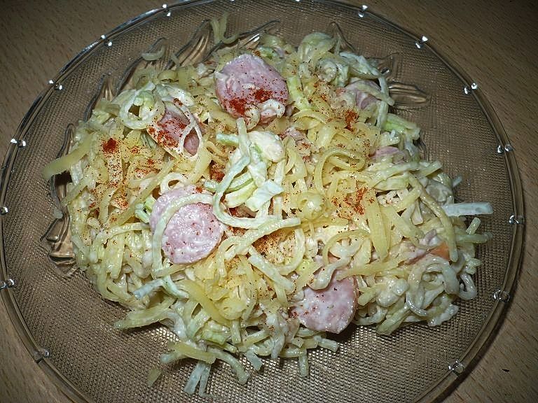 Sałatka z zupek chińskich Sałatka z zupek chińskich