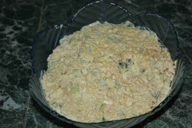 Sałatka z zupek chińskich  Sałatka z zupek chińskich