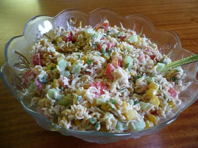 Sałatka z zupek chińskich