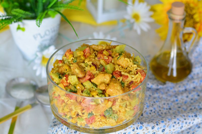 Sałatka z zupek chińskich