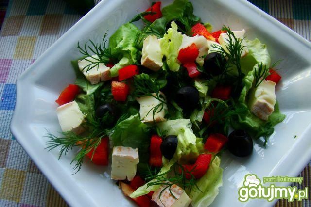 Sałatka zdrowa z koperkiem i serem  Sałatka zdrowa z koperkiem i serem