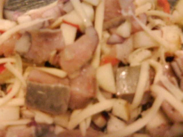 Sałatka ze śledzia Sałatka ze śledzia