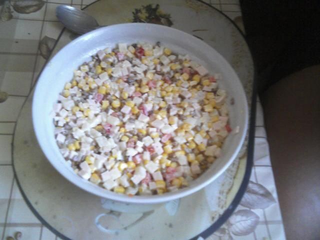 Sałatka ze słonecznikiem prażonym