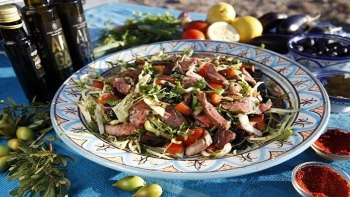 Sałatka ze stekiem i bakłażanem