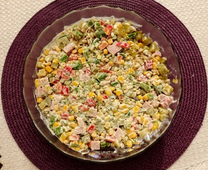 Sałatka ze szparagami i kaszą pęczak