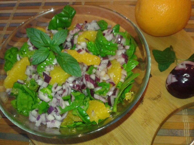 Sałatka ze szpinakiem