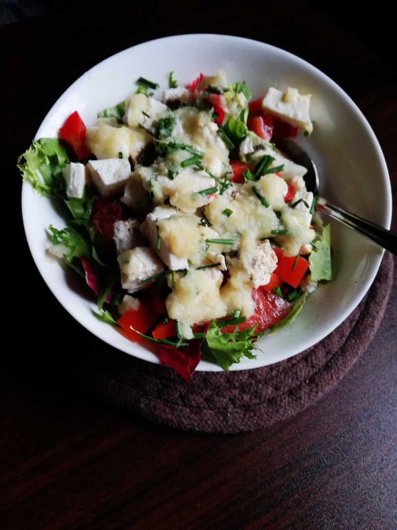 Sałatka ze szpinakiem i fetą