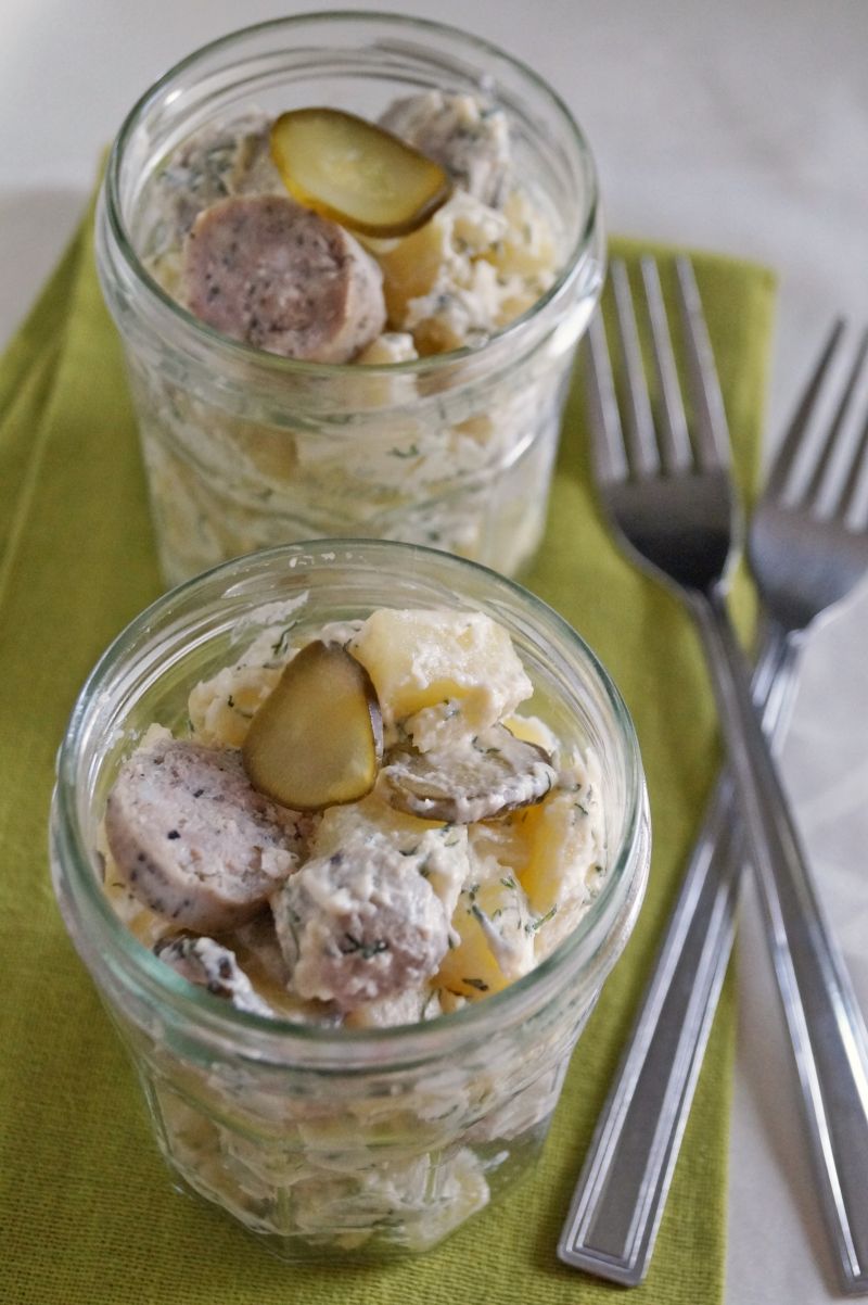 Sałatka ziemniaczana z białą kiełbasą