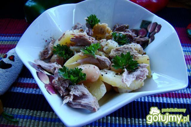 Sałatka ziemniaczana z biodrówką  Sałatka ziemniaczana z biodrówką