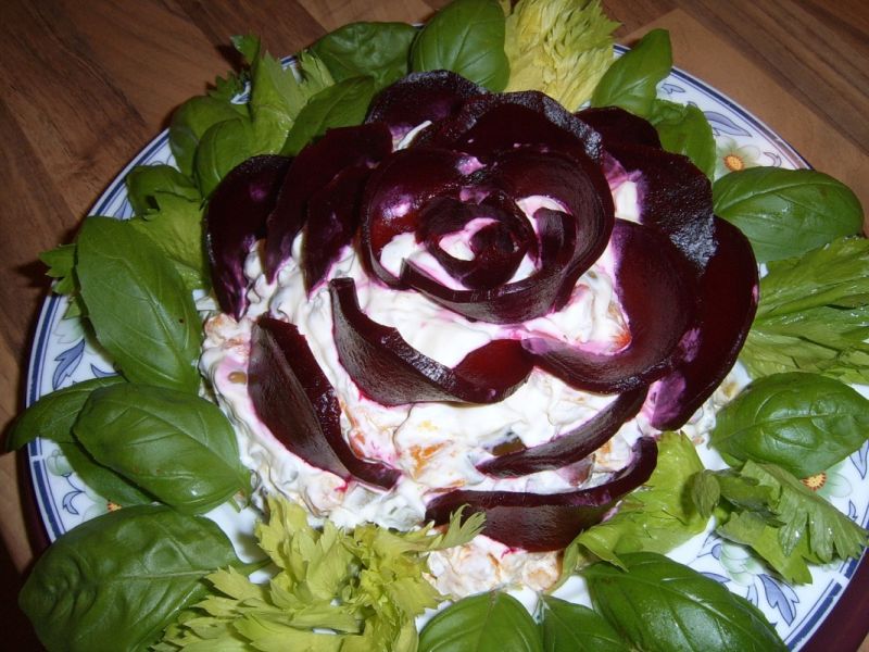 Sałatka ziemniaczana z burakami