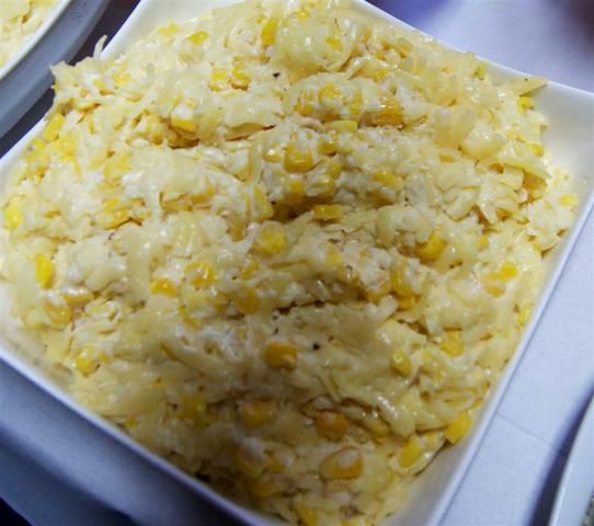 Sałatka ziemniaczana z czosnkiem i kukur