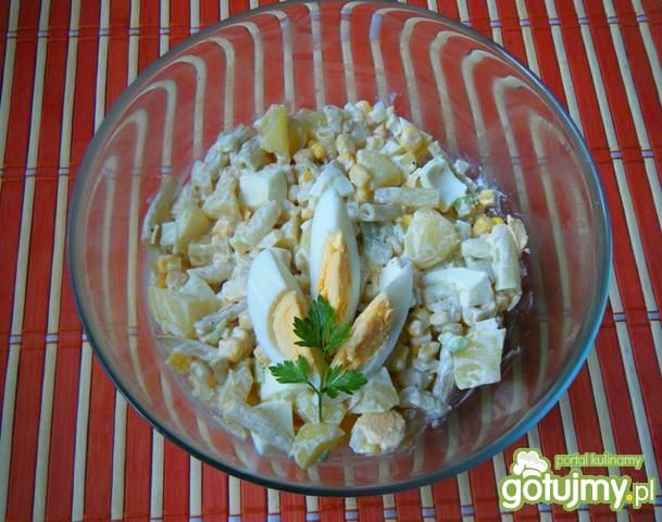 Sałatka ziemniaczana z fasolką  Sałatka ziemniaczana z fasolką