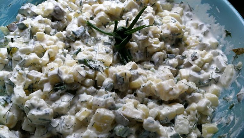 Sałatka ziemniaczana z koperkiem