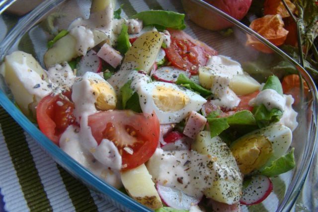 Sałatka ziemniaczana z majerankiem 