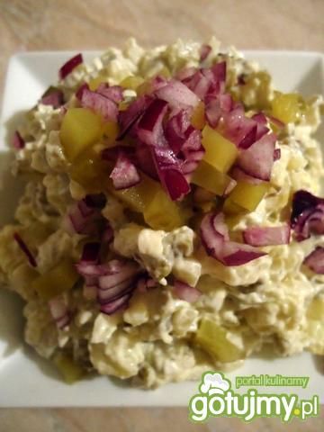 Sałatka ziemniaczana z ogórkiem i cebulą