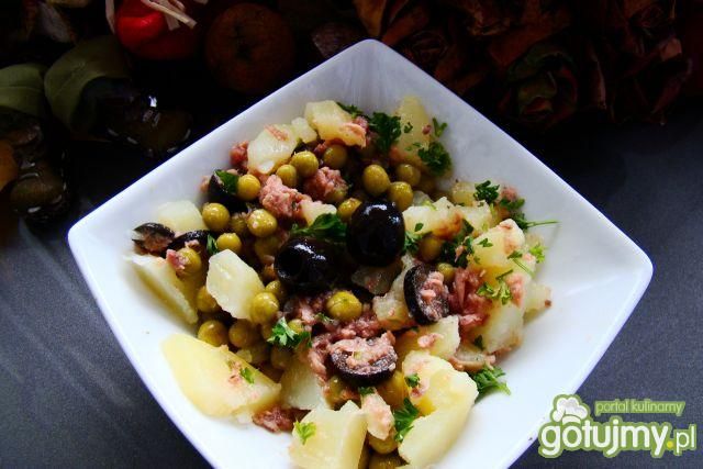 Sałatka ziemniaczana z oliwkami Sałatka ziemniaczana z oliwkami