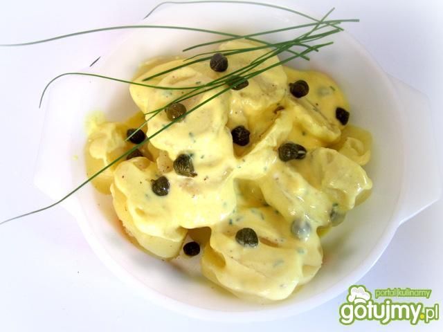Sałatka ziemniaczana z sosem  kaparowym Sałatka ziemniaczana z sosem  kaparowym